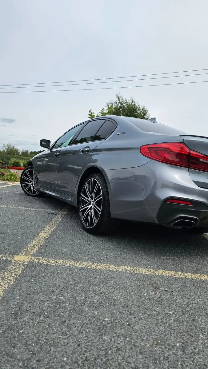 BMW 530e 2018 Plug in Hybrid, Full BMW History - Image 4