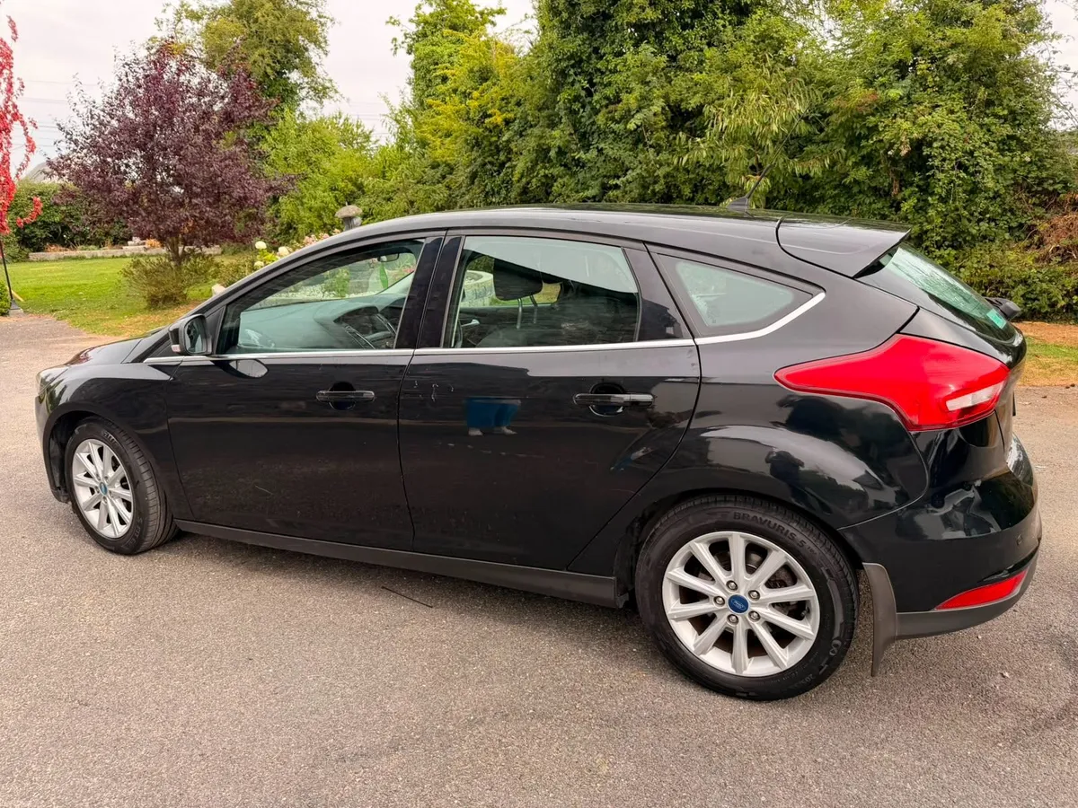 Ford Focus 2017 - Image 5