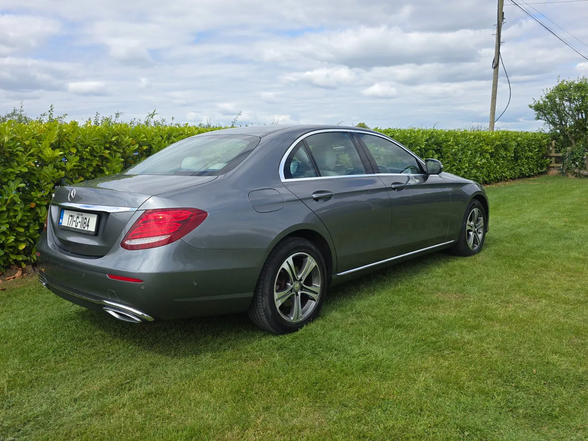 171 E 220 Avant-garde Low Miles Clean Car - Image 4