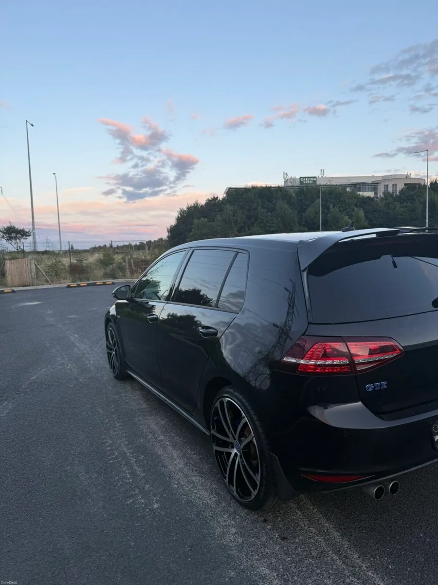 Volkswagen Golf GTE - Image 6