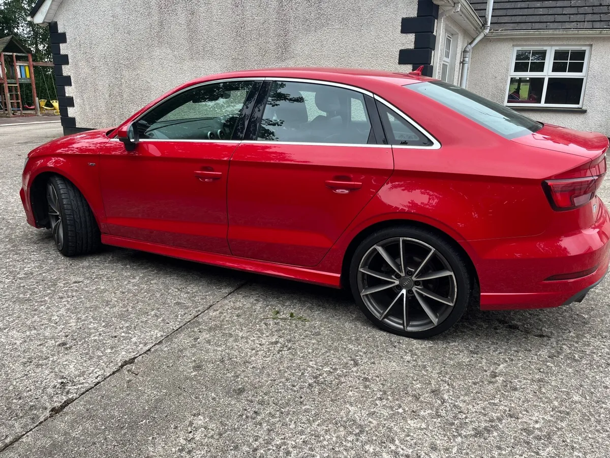 Audi A3 2017 - Image 2
