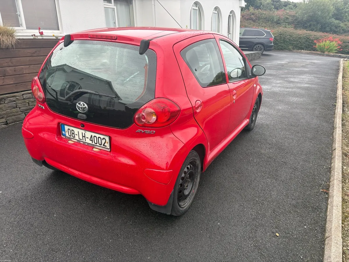 Toyota Aygo 1L petrol manual - Image 4