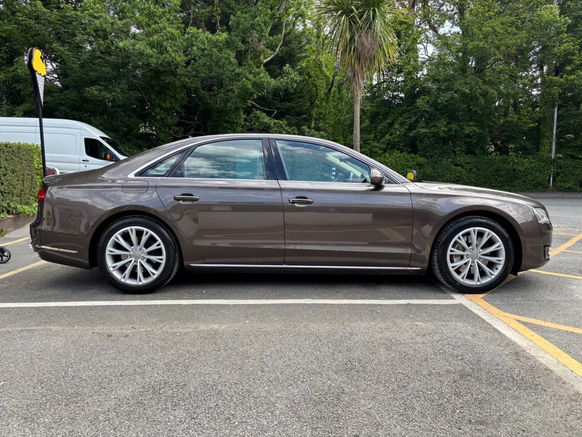 162 AUDI A8 3.0 TDi QUATTRO - SE EXEC - SUNROOF - Image 4