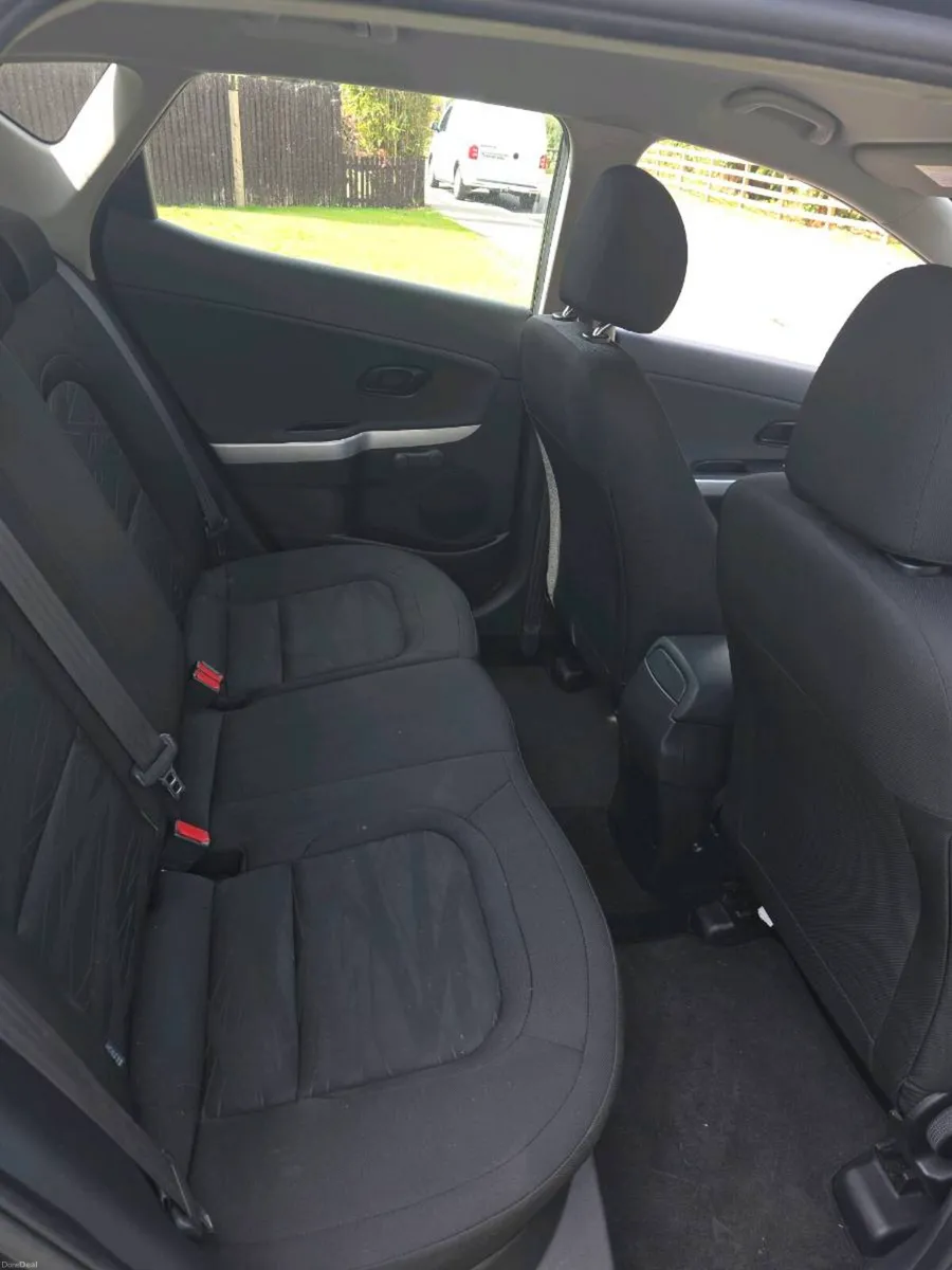Kia Ceed - Image 6