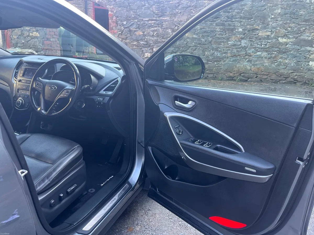 Hyundai Santa Fe - Image 3
