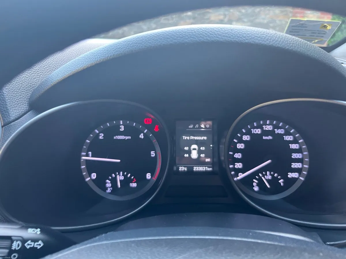 Hyundai Santa Fe - Image 1