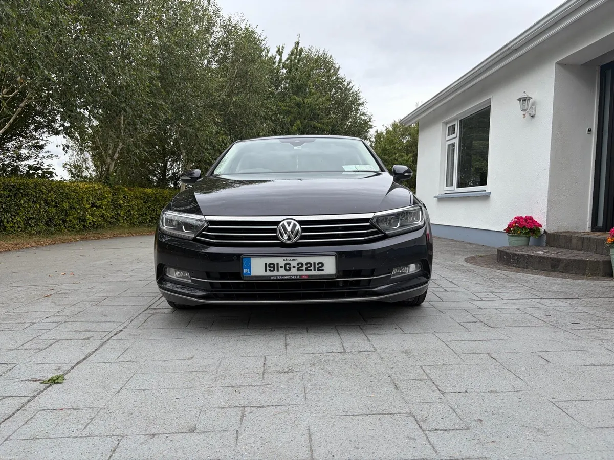Volkswagen Passat Highline 2.0tdi M6F 150HP 4DR - Image 2