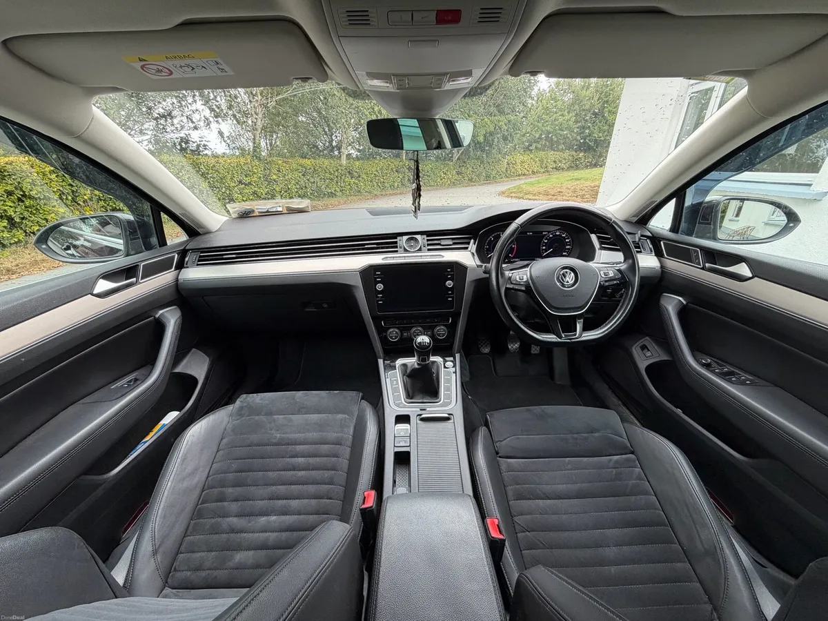 Volkswagen Passat Highline 2.0tdi M6F 150HP 4DR - Image 6
