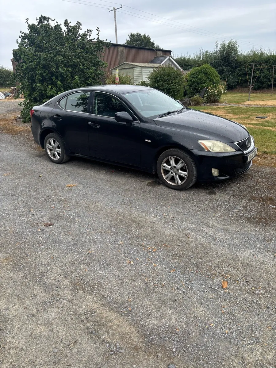 Lexus IS 220D - Image 1