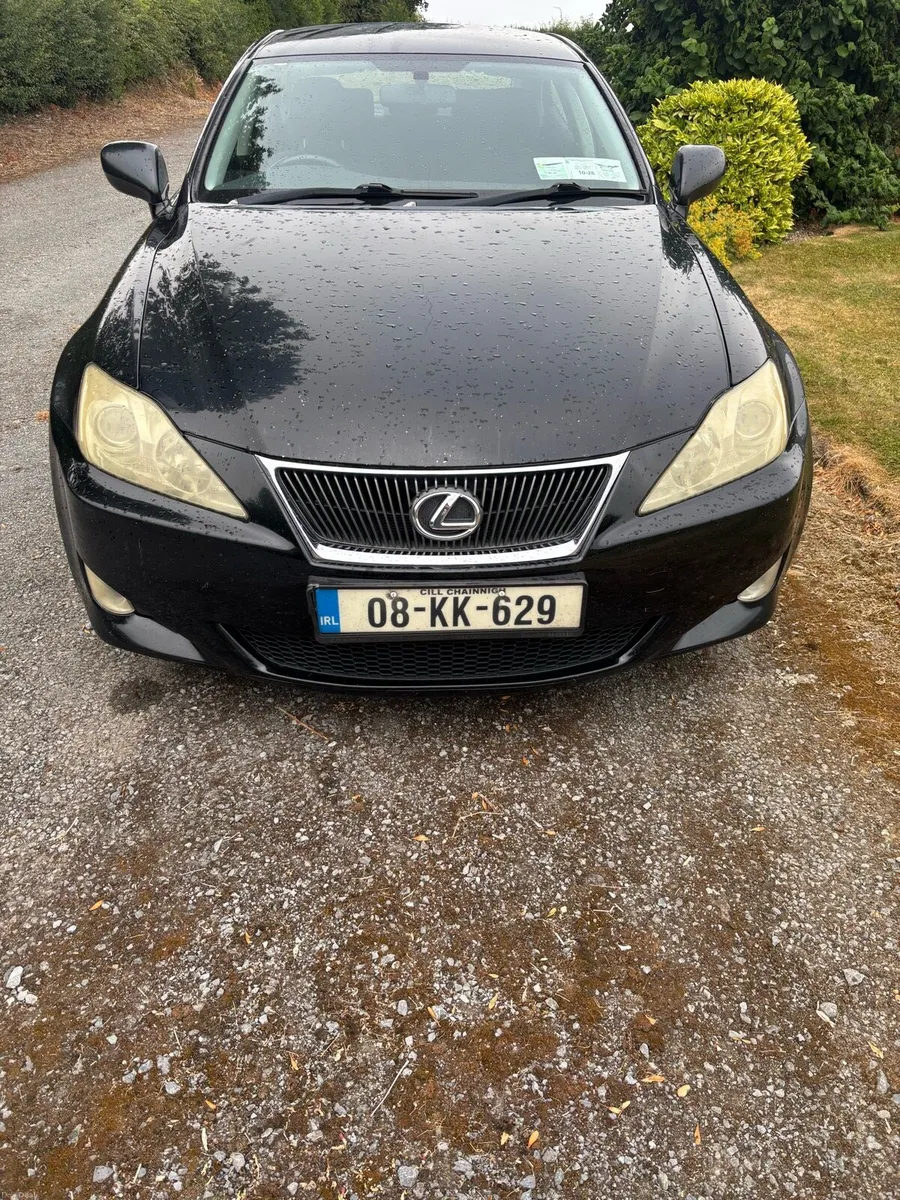 Lexus IS 220D - Image 2