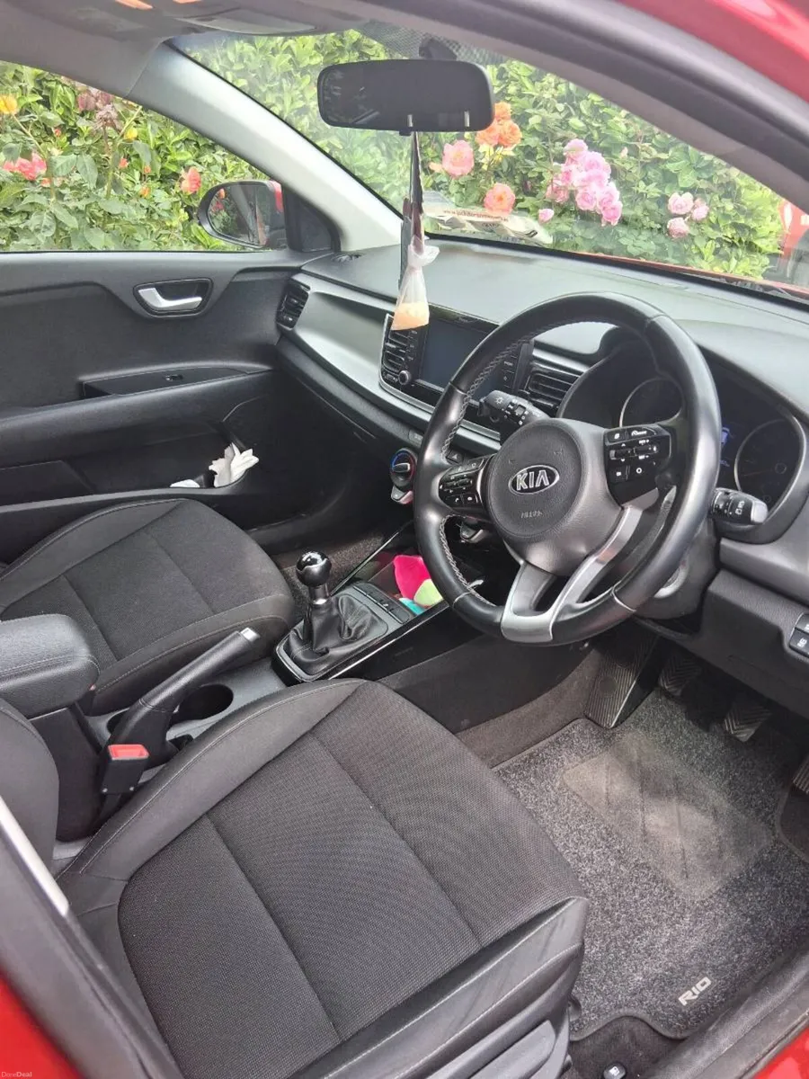 1 owner Kia Rio - Image 2
