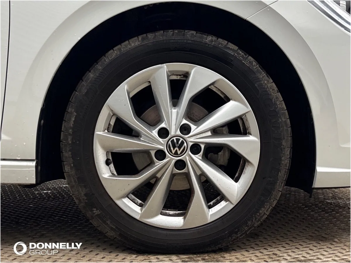 Volkswagen Polo Hatchback Style - Image 5