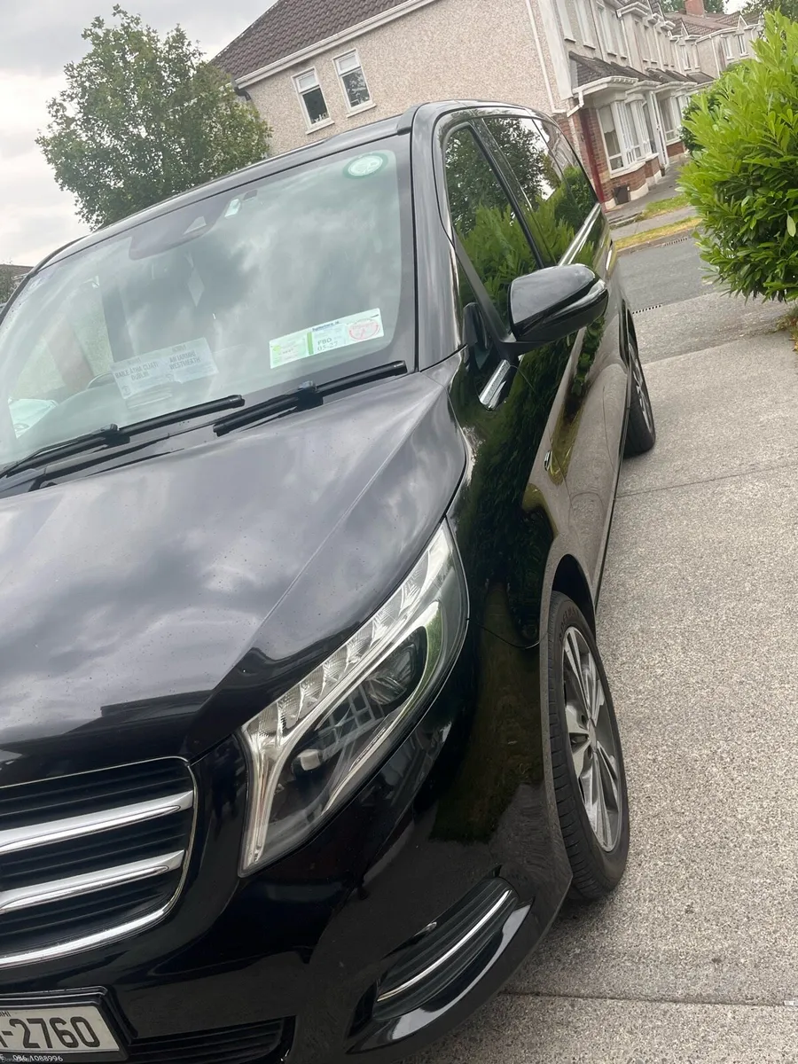 Mercedes Benz V220d 7 seaters Limo - Image 2