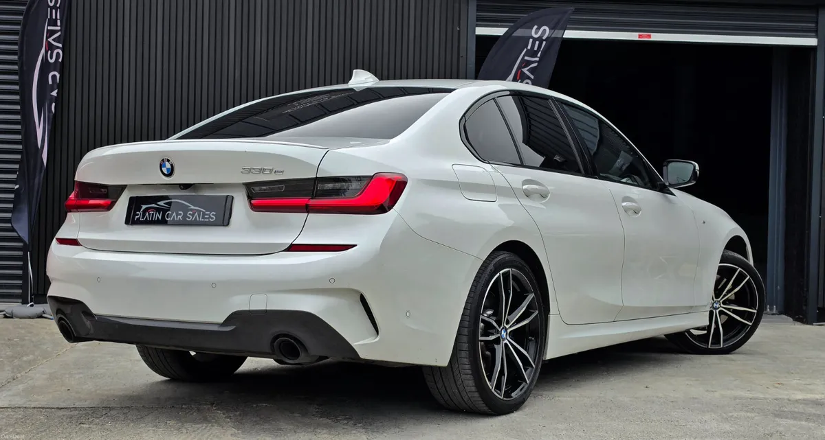 🔥 2020 BMW 330e M-Sport Plus Edition Auto - Image 5