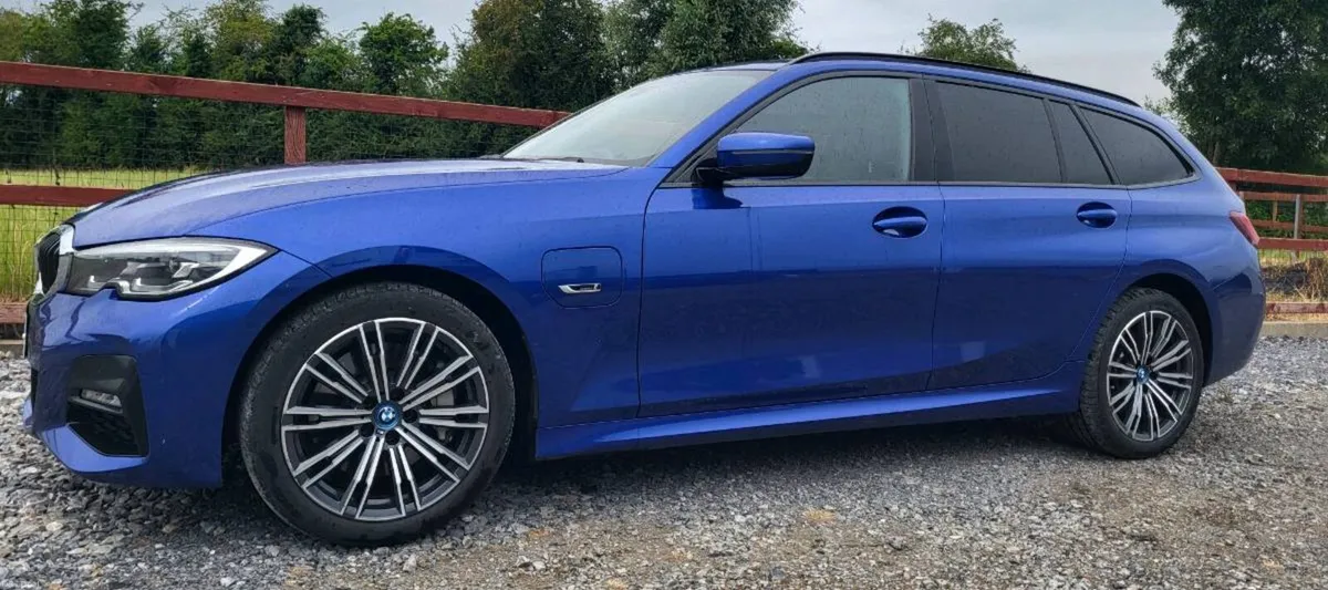 BMW 330E PHEV ESTATE M SPORT. 2022 €19950 - Image 1