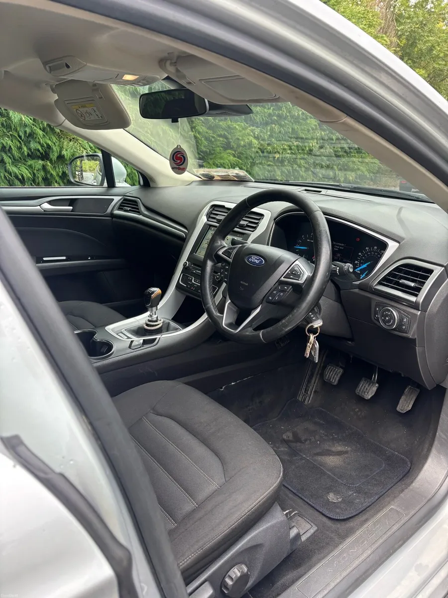 Ford Mondeo - Image 6