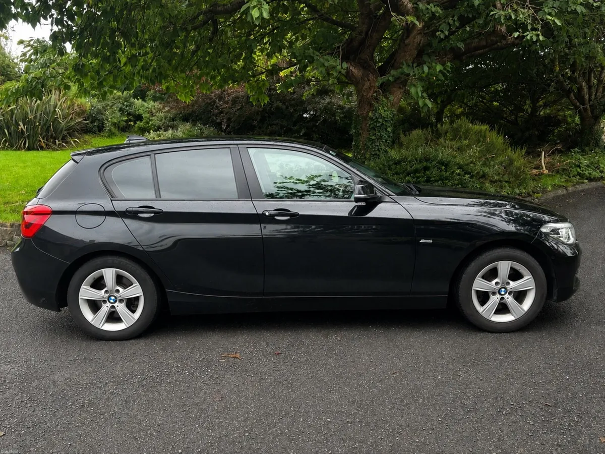 BMW 118d 2018 - Image 5