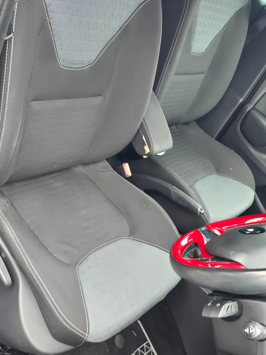 Renault Clio 2015 petrol automatic low miles €6990 - Image 3