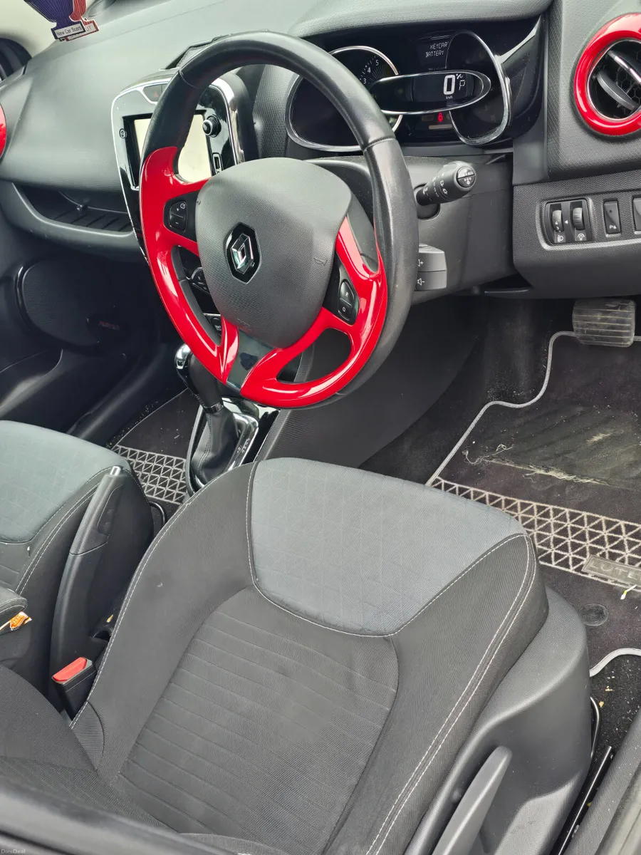 Renault Clio 2015 petrol automatic low miles €6990 - Image 2