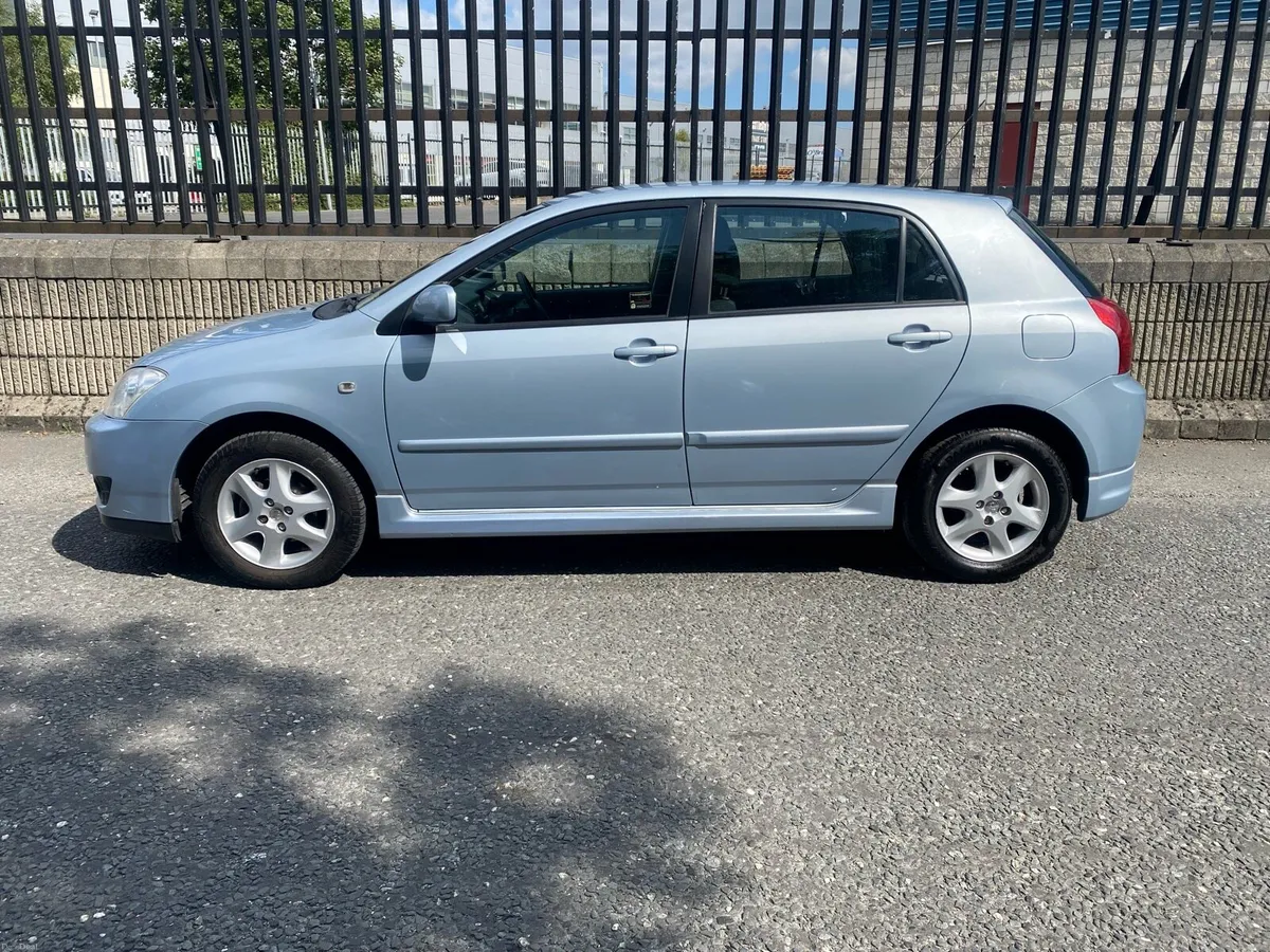 Toyota Corolla // 1.6 Automatic - Image 3