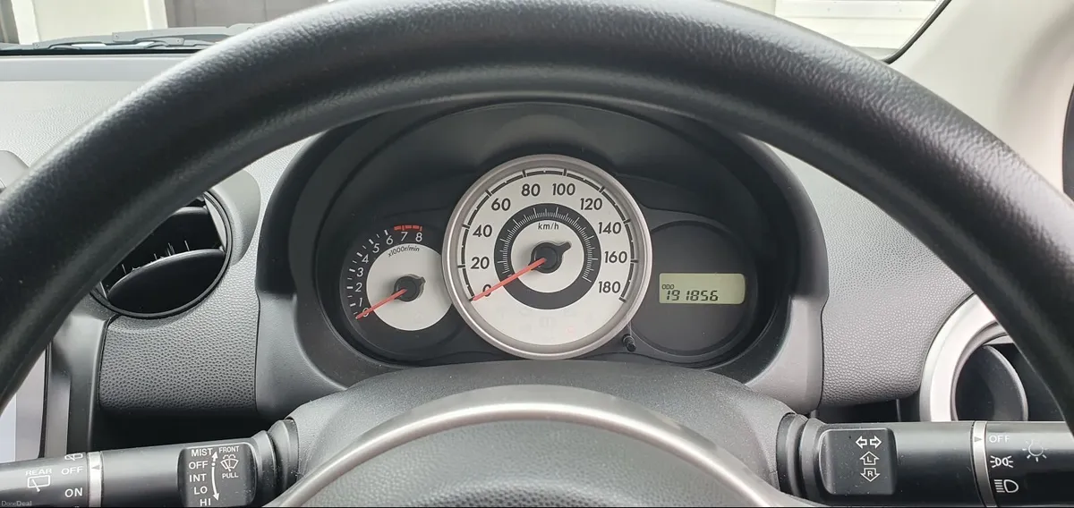 Mazda Demio 2010 - Image 6