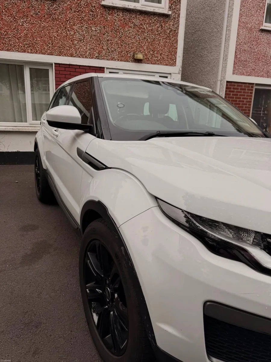 Range Rover Evogue - Image 2