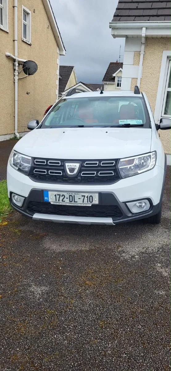 Dacia Sandero Stepway 2017 - excellent condition - Image 1