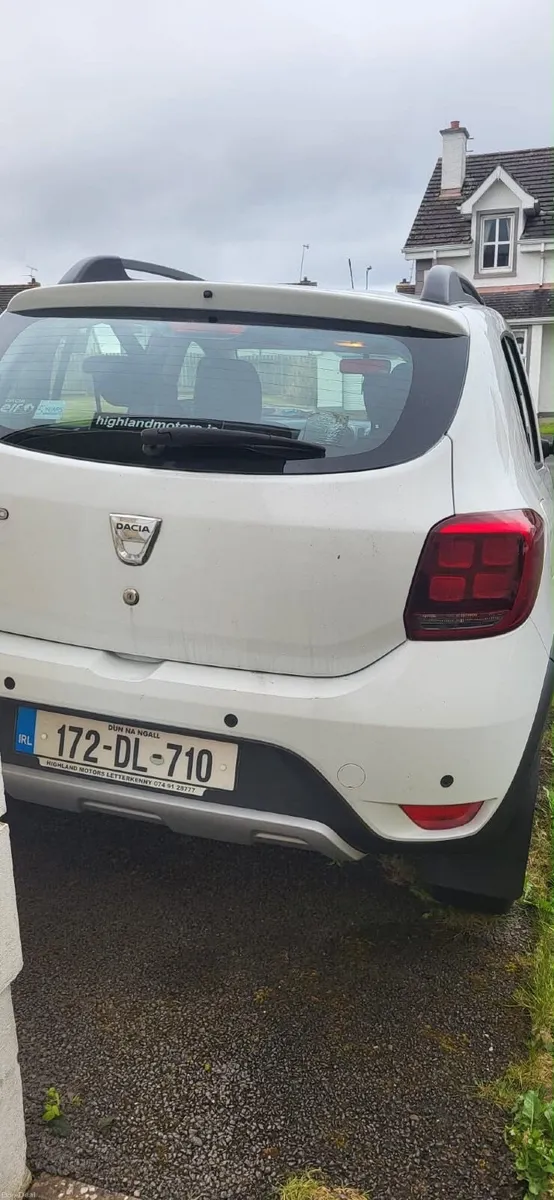 Dacia Sandero Stepway 2017 - excellent condition - Image 4