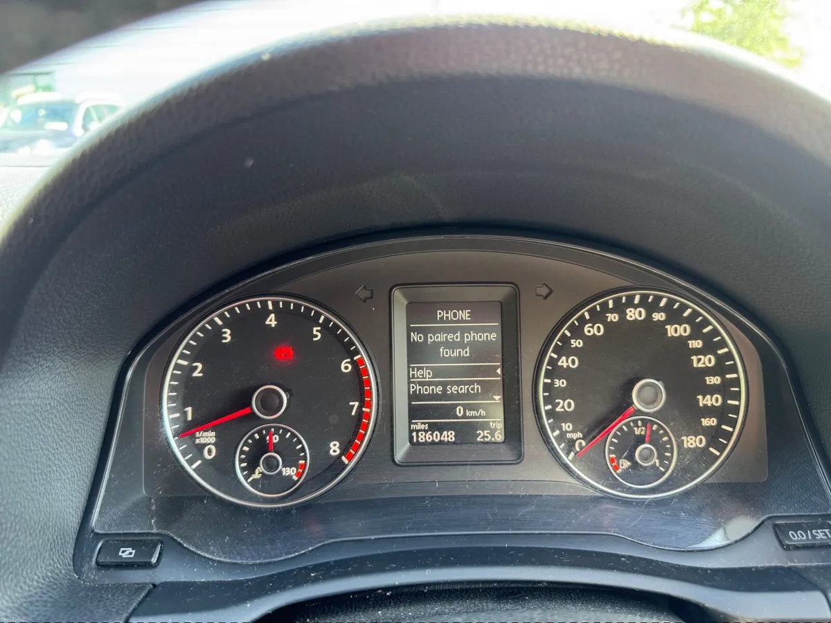 Volkswagen Scirocco 2011 - Image 2