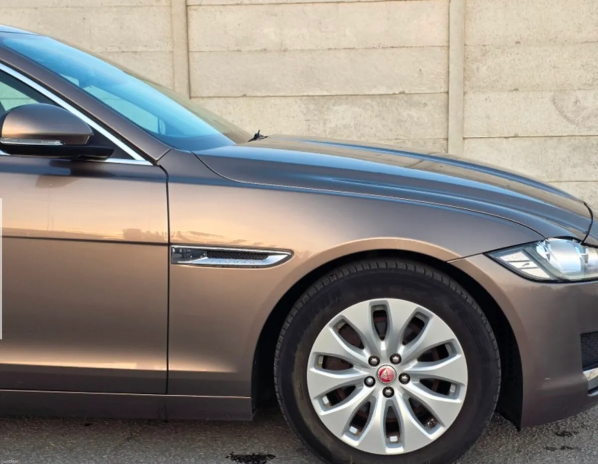 JAGUAR XF very low mileage proce 8950 - Image 4