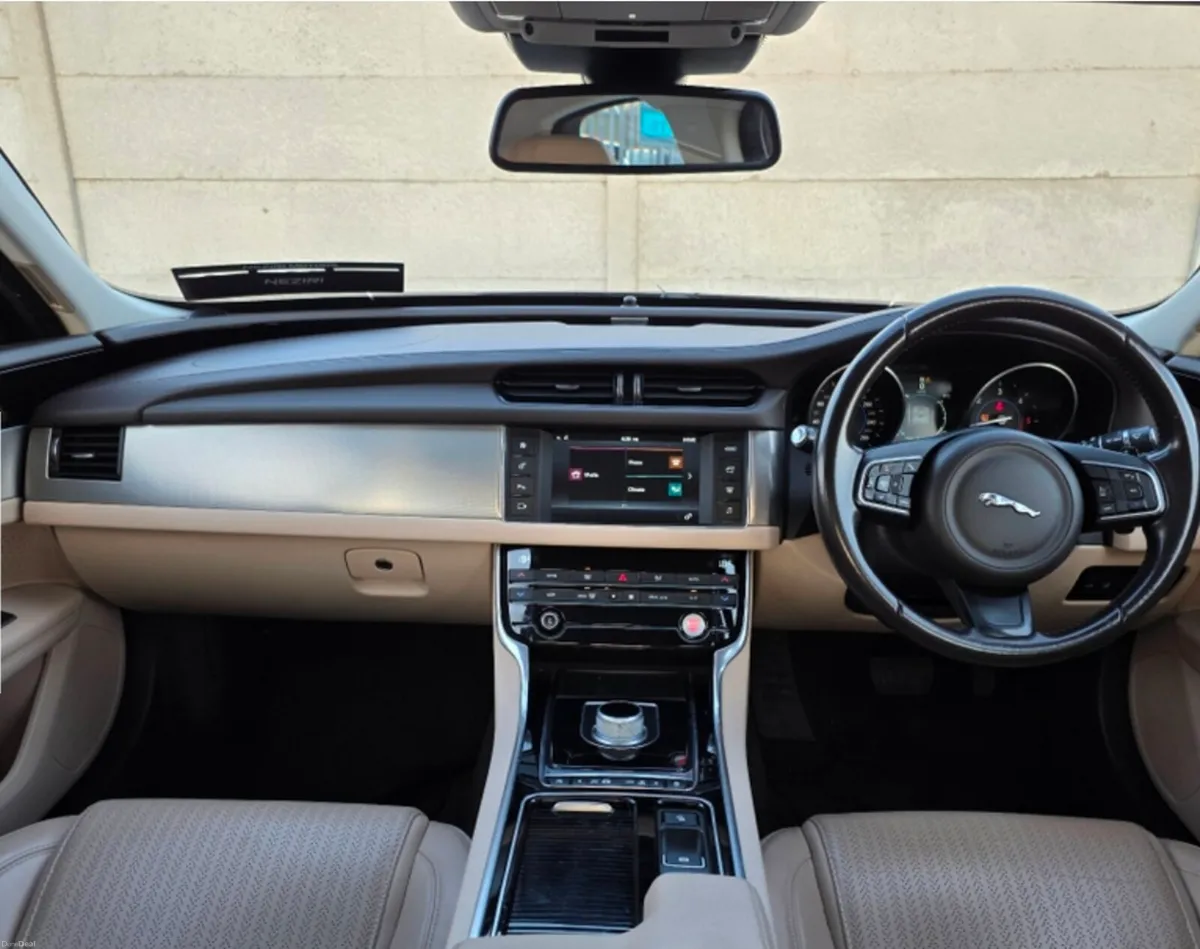 JAGUAR XF very low mileage proce 8950 - Image 1
