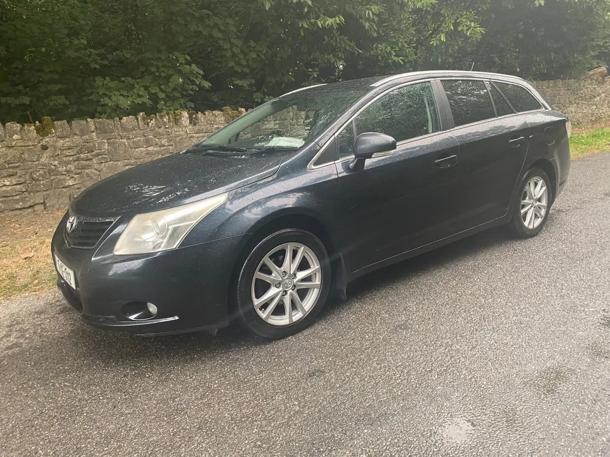 TOYOTA AVENSIS ESTATE MEW NCT NICE DRIVER - Image 2