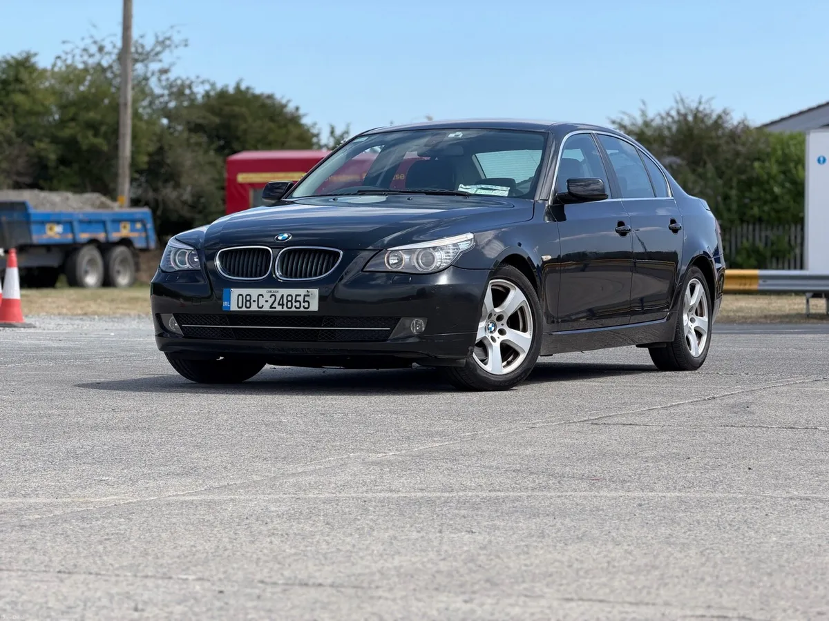 BMW 520 LCI - Image 1