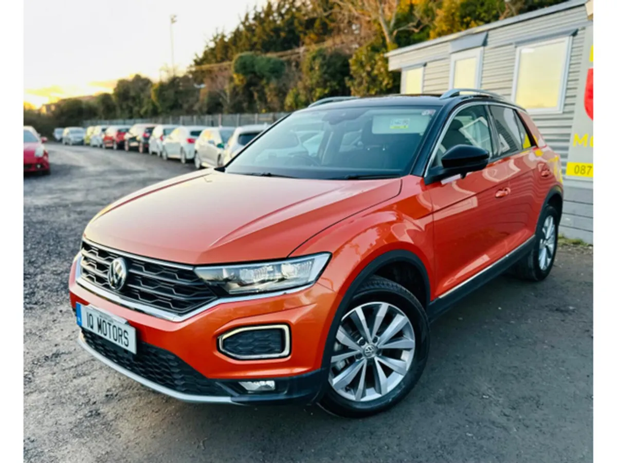 Volkswagen T-Roc 2.0 TDI Style with Design Package - Image 3