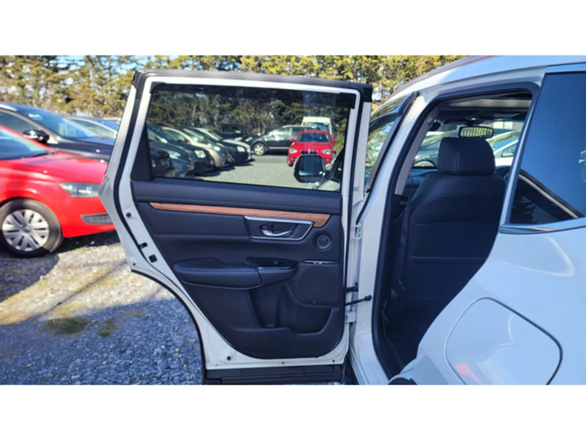 Honda CR-V 2.0L Petrol HYBRID Automatic Ex-Master - Image 6
