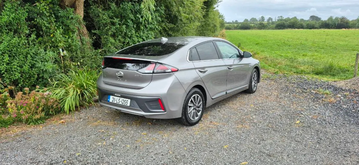 Hyundai Ioniq Premium SE - Image 3