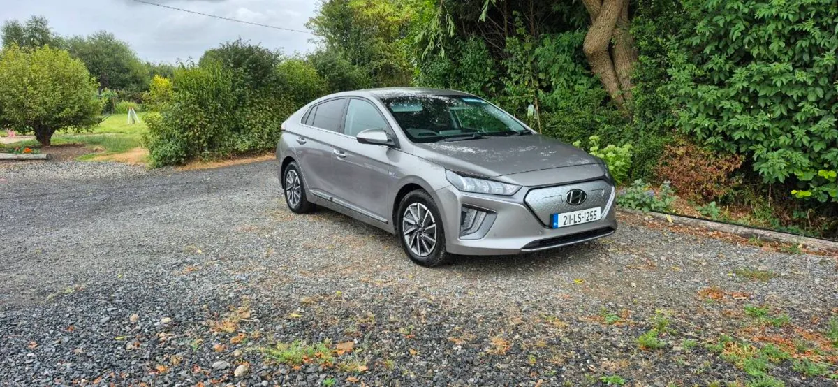 Hyundai Ioniq Premium SE - Image 4