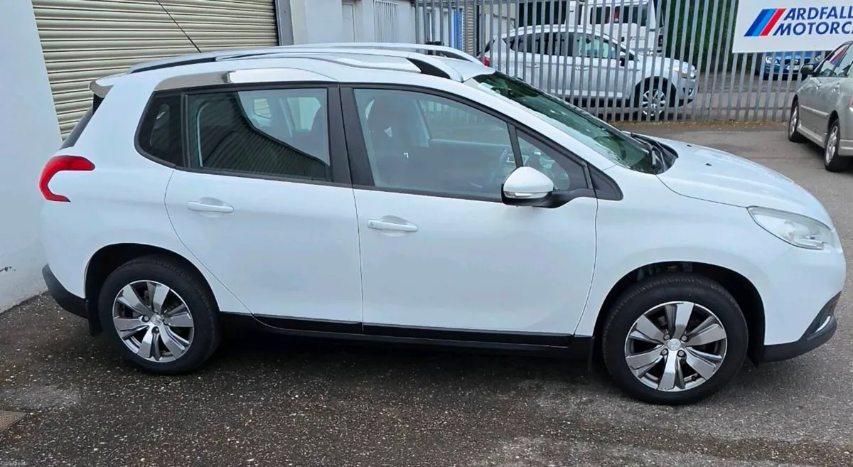 Peugeot 2008 - Image 3