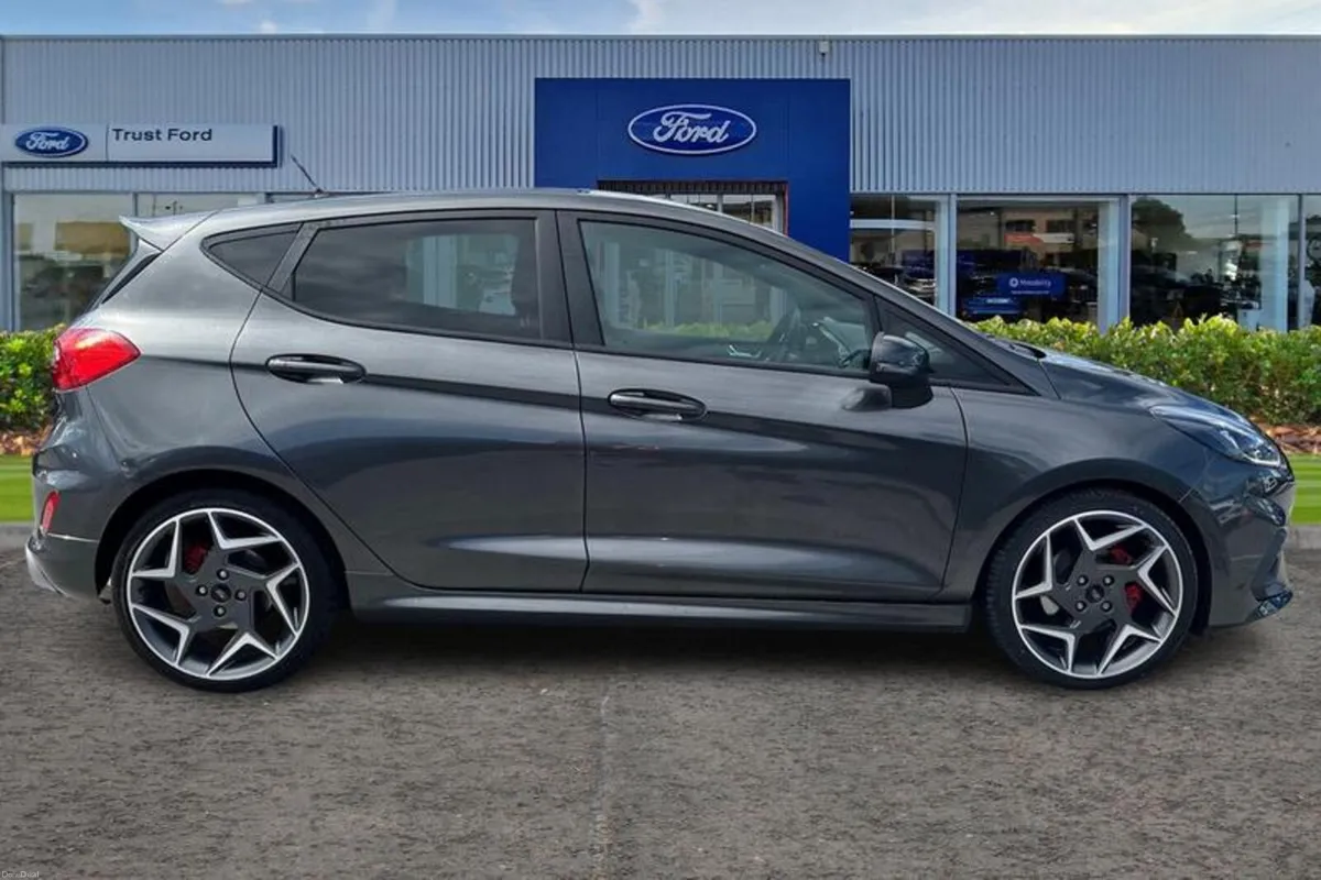 Ford Fiesta 1.5 EcoBoost ST-2 5dr - Image 3
