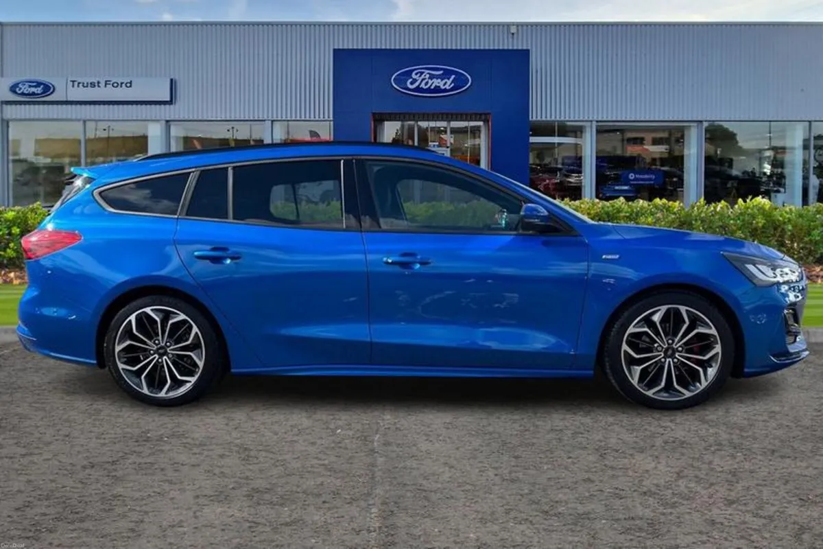 Ford Focus ST-Line X - Image 3