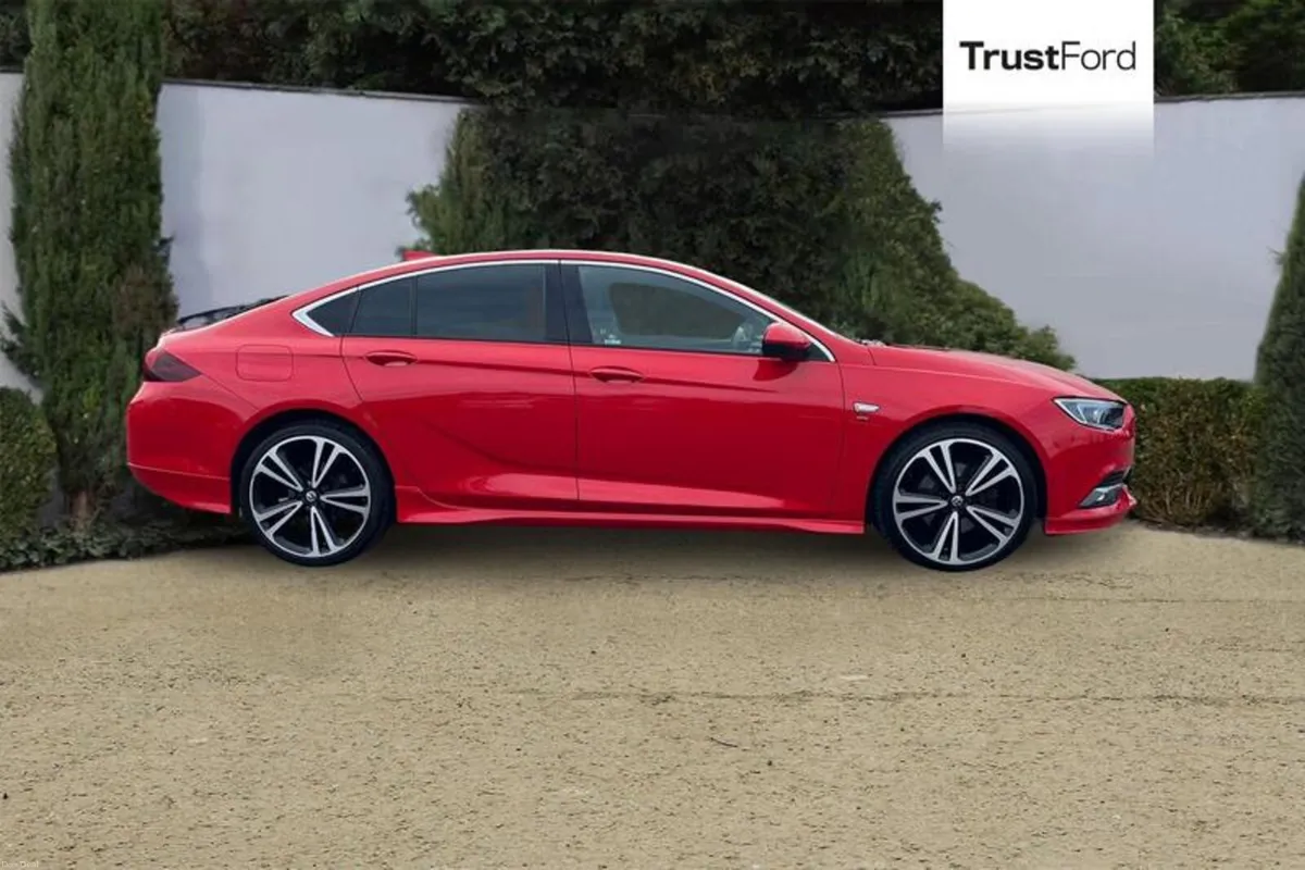 Vauxhall Insignia 2.0 Turbo D SRi Vx-line Nav 5dr - Image 3