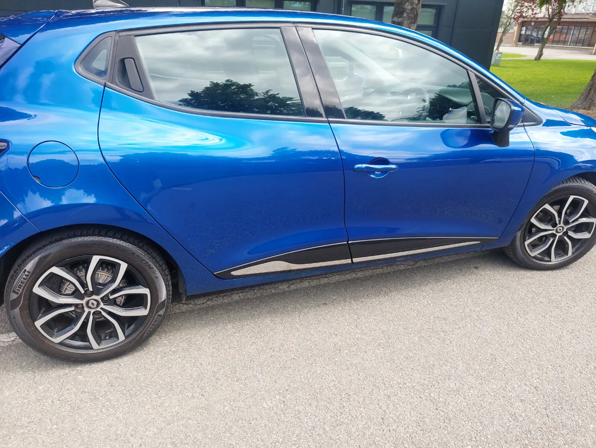 CLIO-2017 LOW MILEAGE- BEAUTIFUL CAR - Image 2