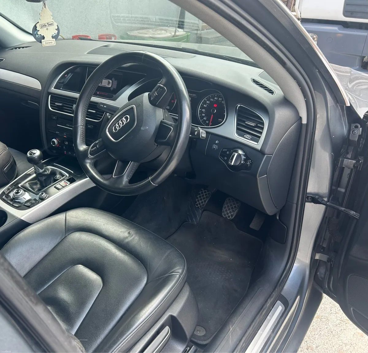131 Audi A4 - Image 6