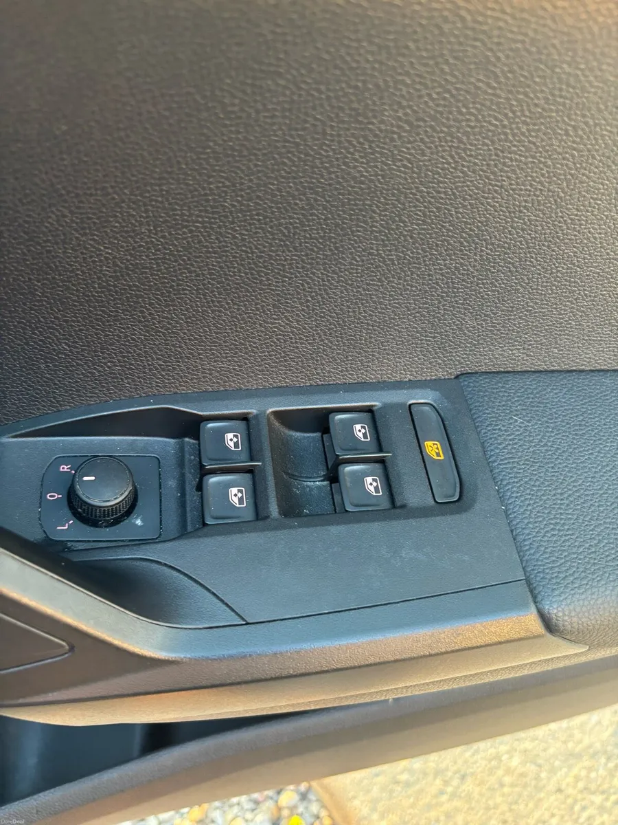 Seat Arona - Image 6
