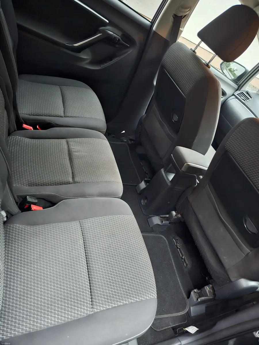 Toyota Verso 2015 Automatic 7 Seater - Image 4