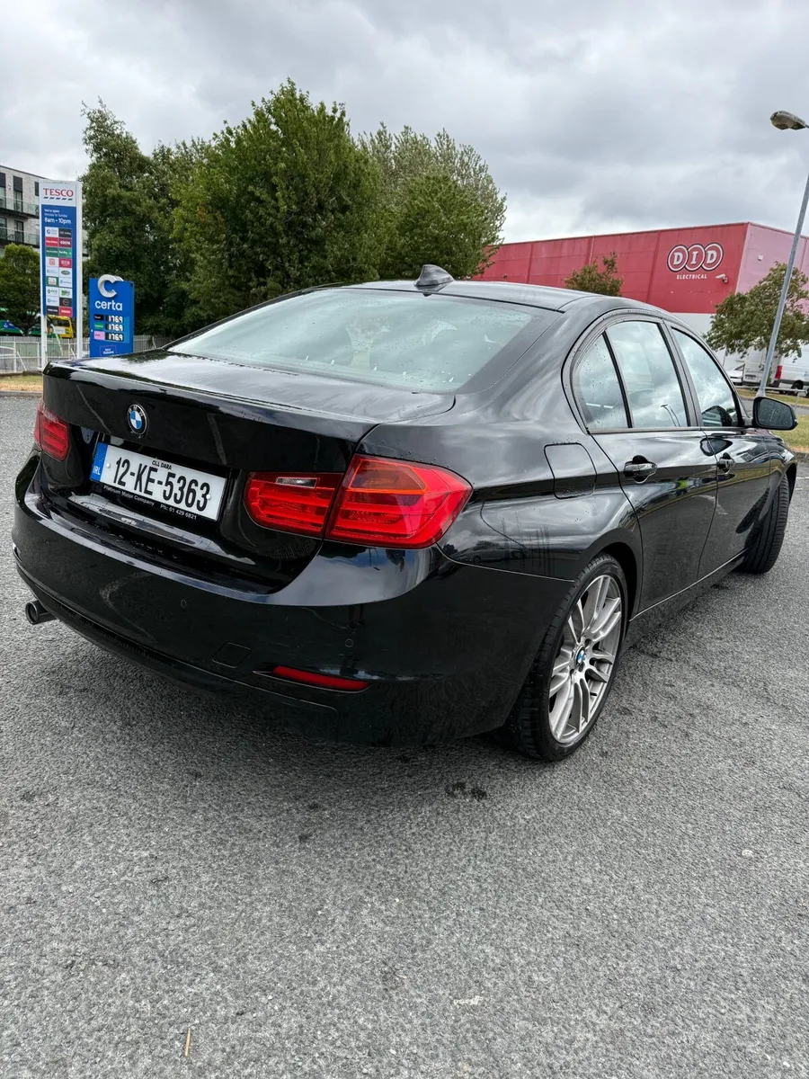 BMW 3-Series 2012 - Image 3