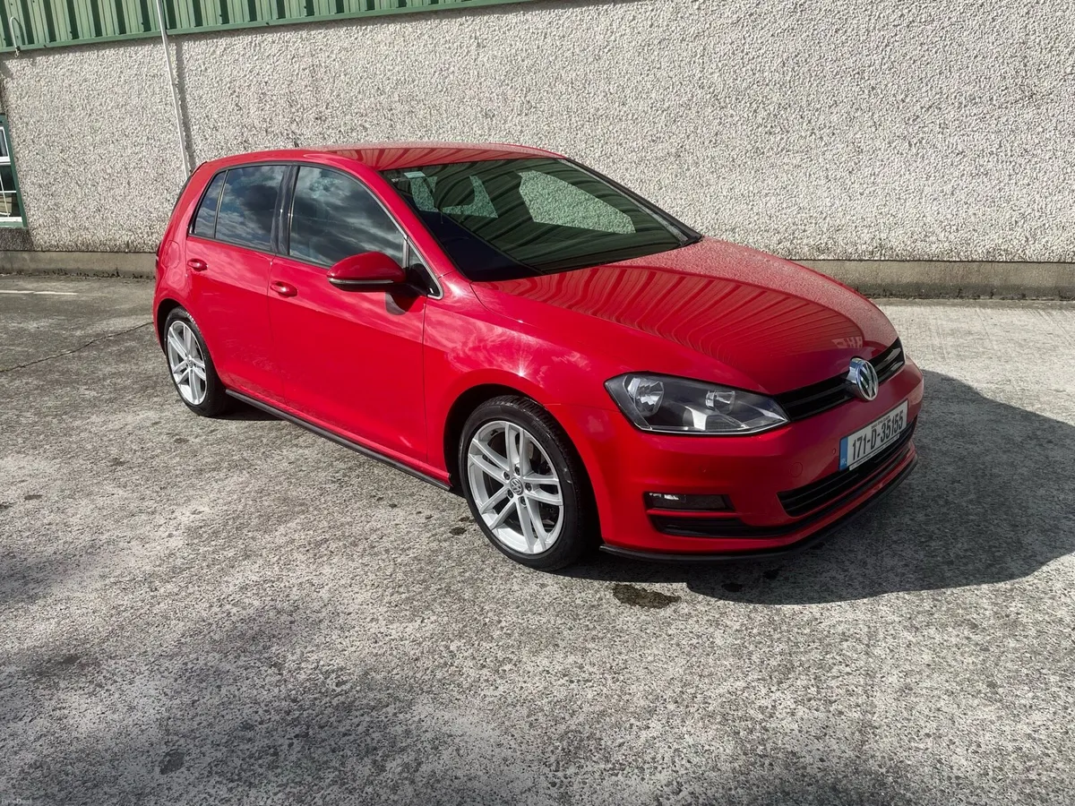 2017 Volkswagen Golf TDI - Image 2