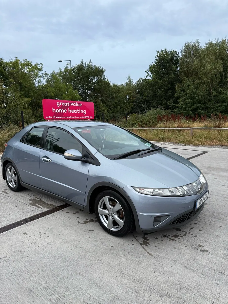 Honda civic 2008 low km/ full service - Image 2