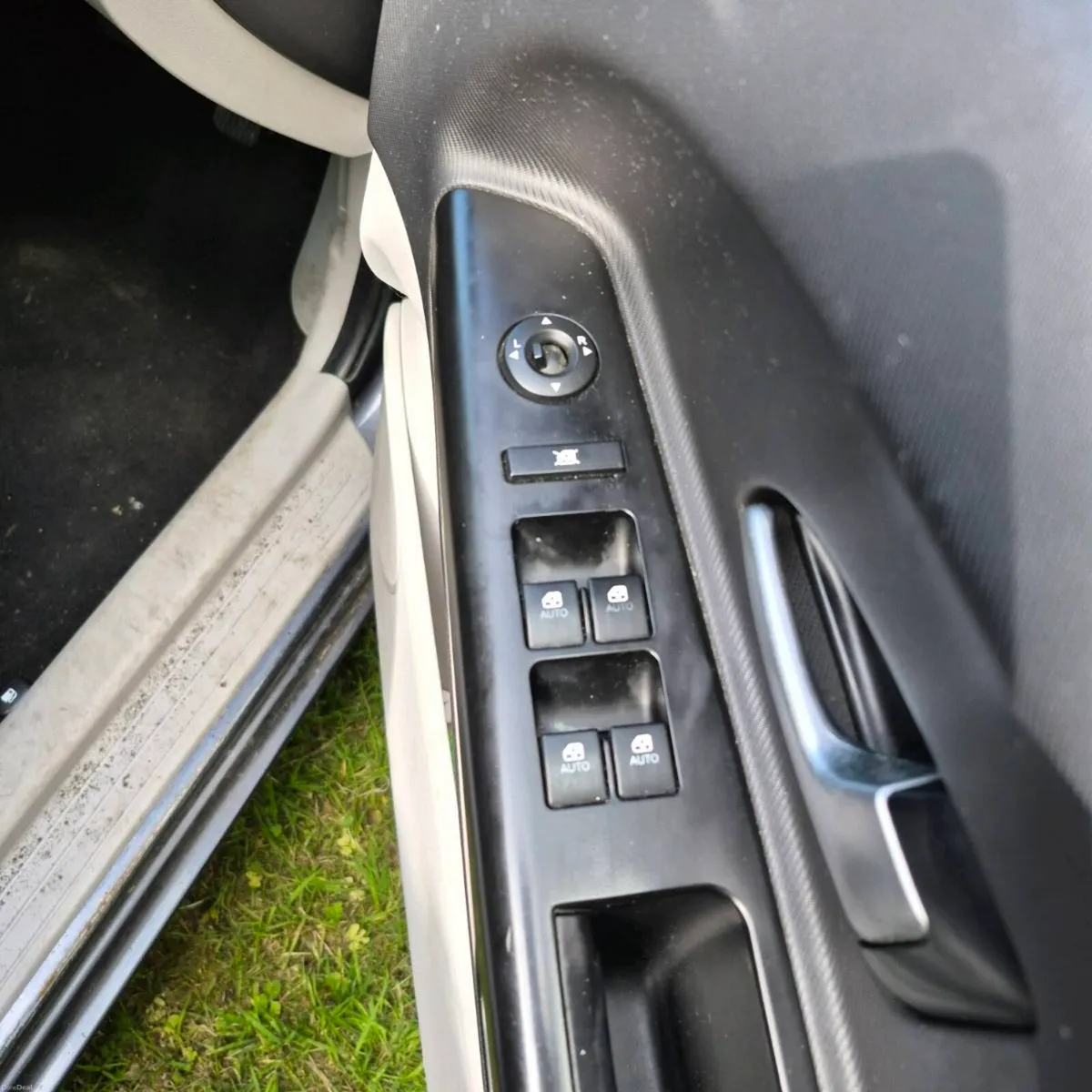 Kia creed Car - Image 3