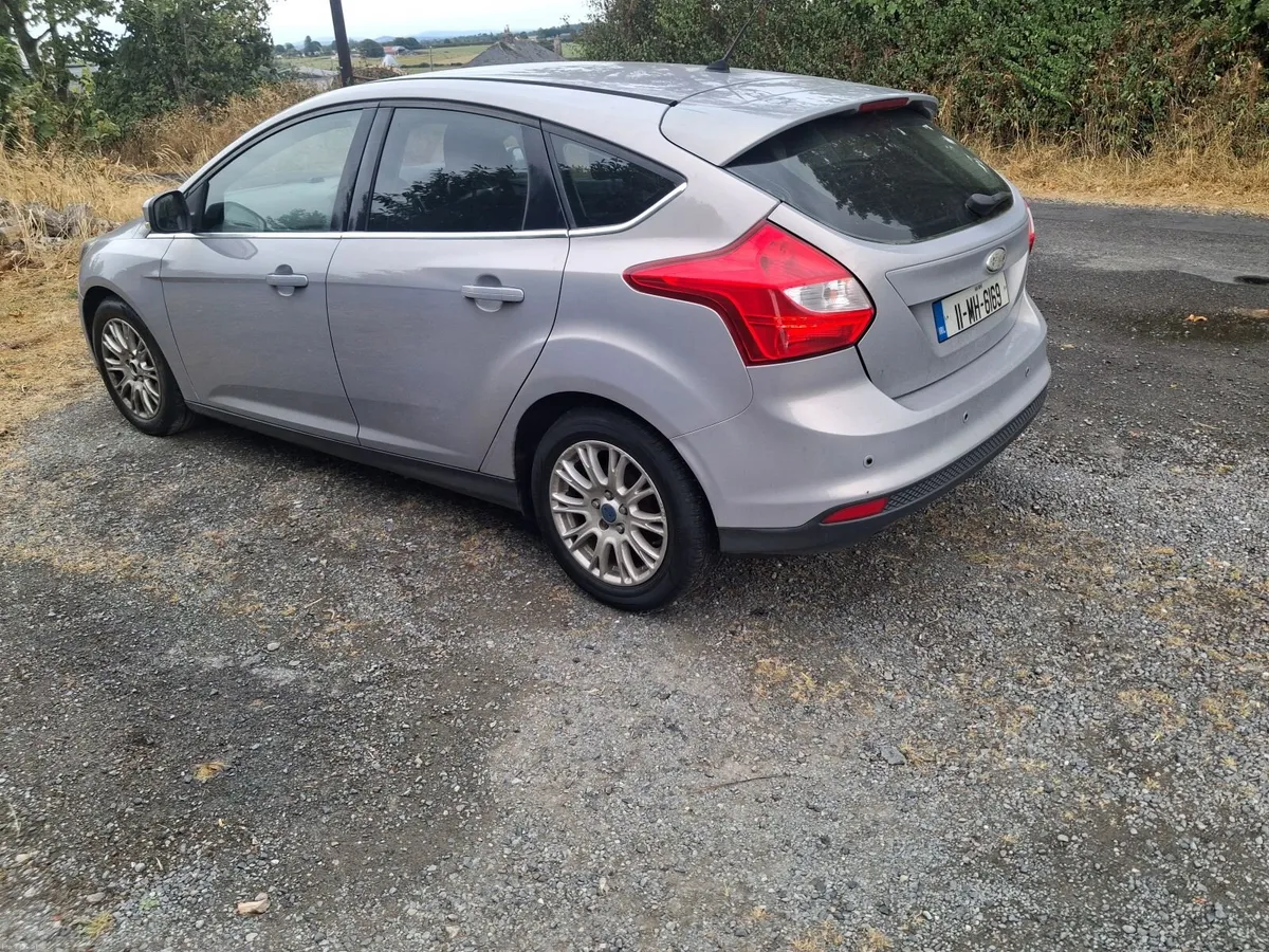 2011 Ford Focus Titanium, new nct 10/27 - Image 5